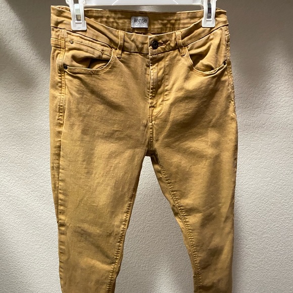 Kenzie jeans- NOT DISTRESSED LIKE PICTURED - Picture 3 of 6